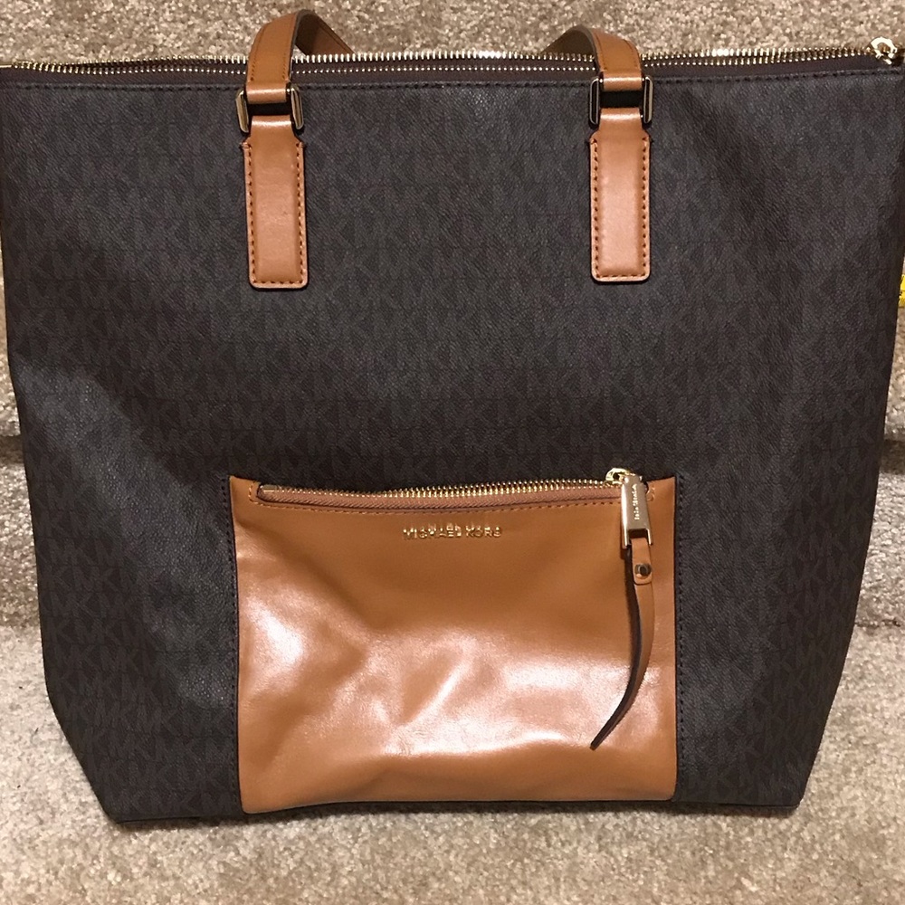 Authentic Michael Kors zip top tote